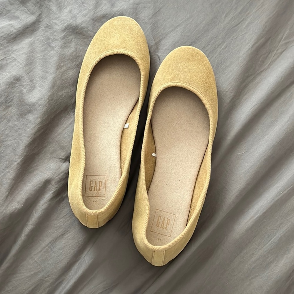NWT Gap ballet flats